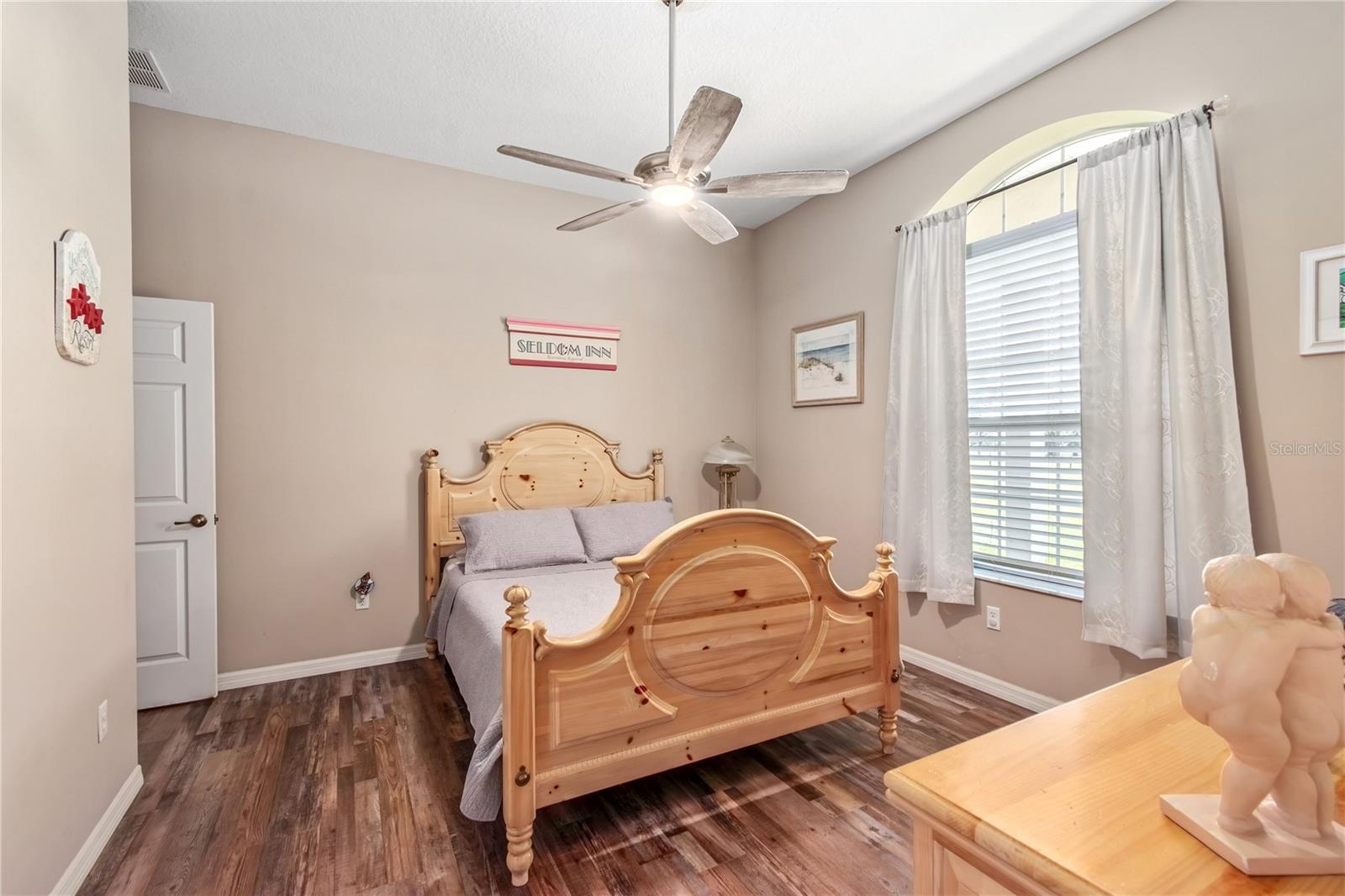 Image 38 of 100 For 13025 Gainesville Road