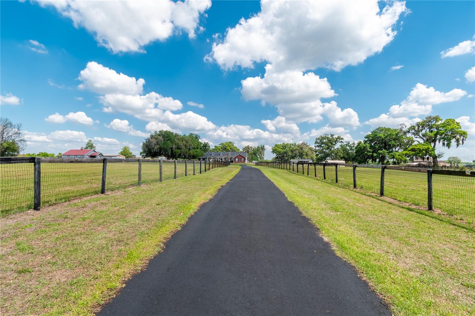 Image 4 of 100 For 13025 Gainesville Road