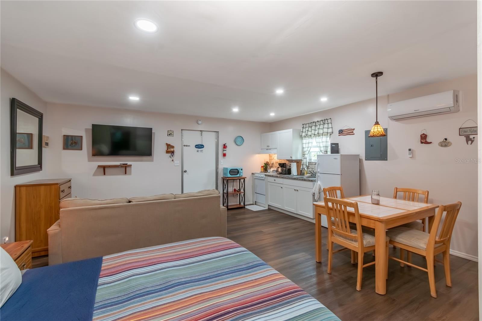 Image 79 of 100 For 13025 Gainesville Road