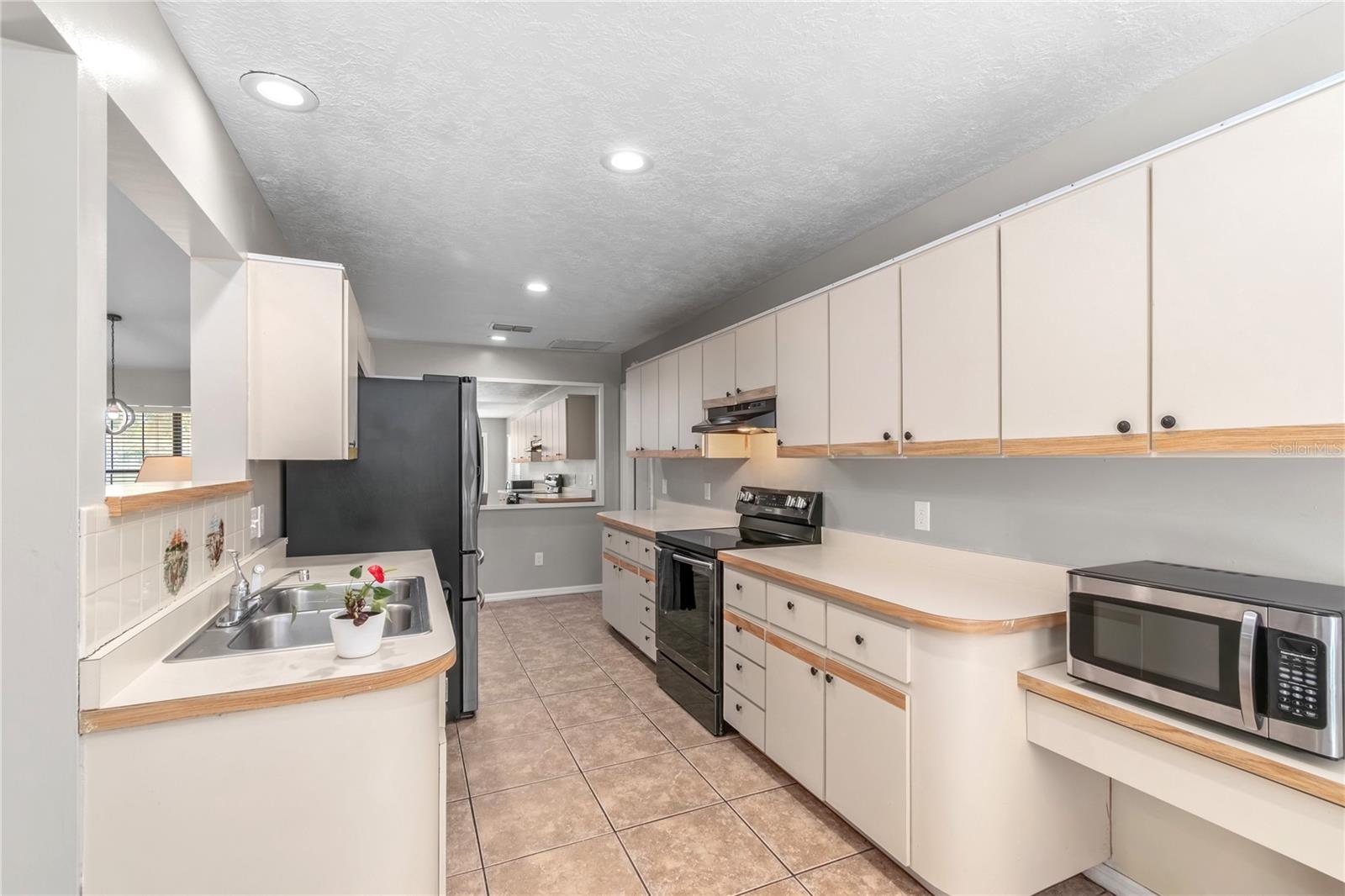 Image 19 of 68 For 10 Carry Back Road