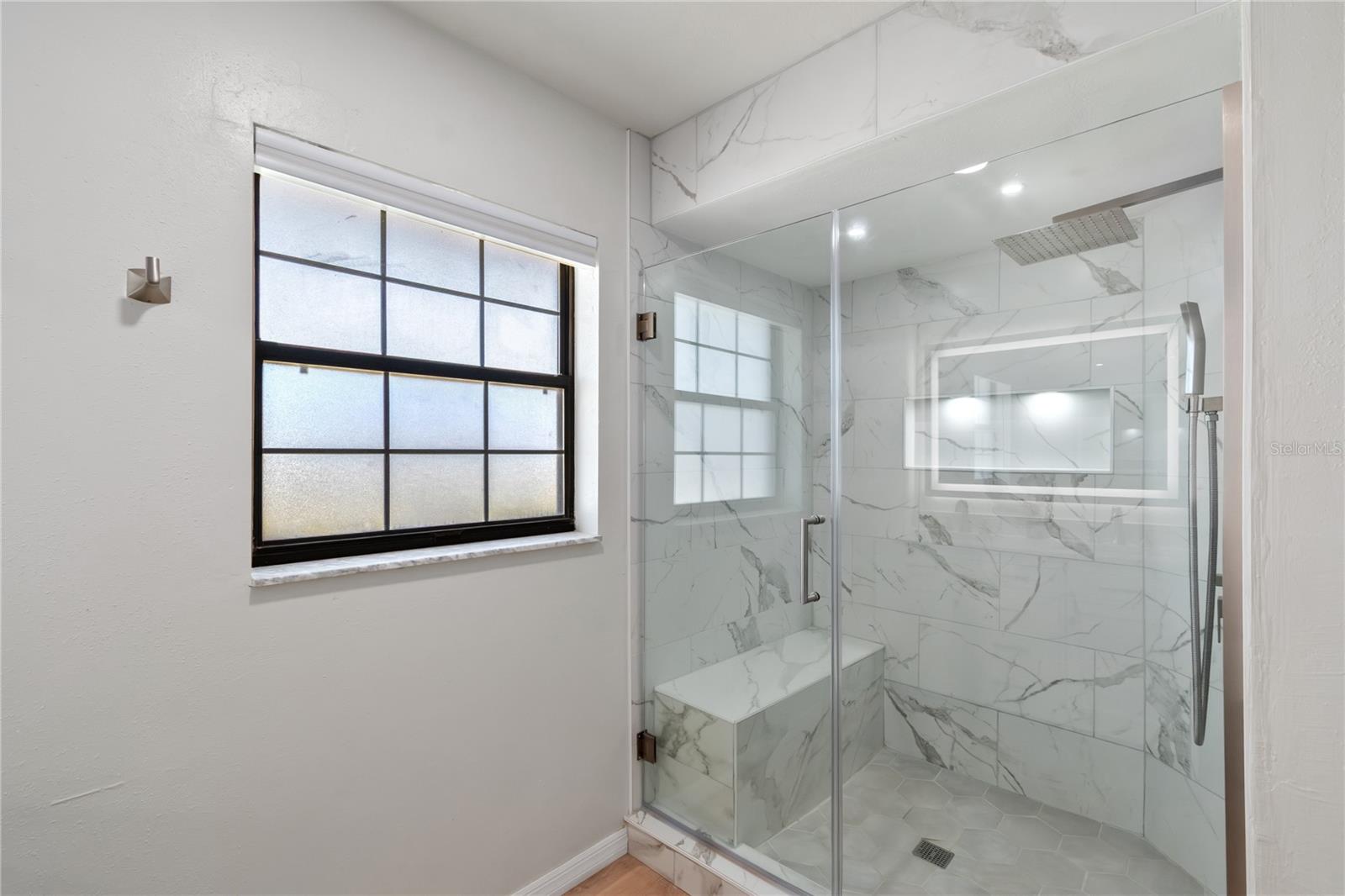 Image 26 of 68 For 10 Carry Back Road