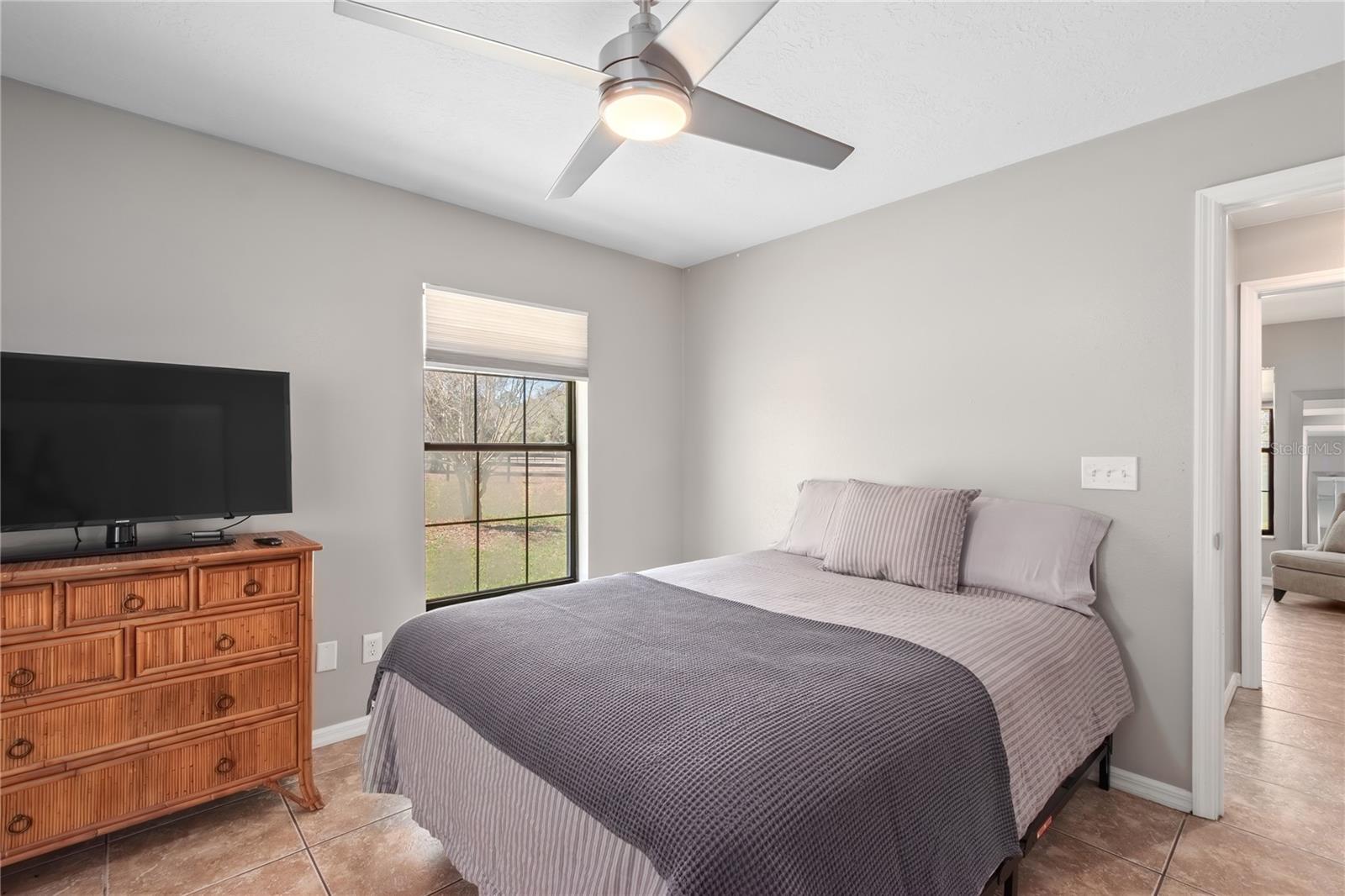 Image 34 of 68 For 10 Carry Back Road