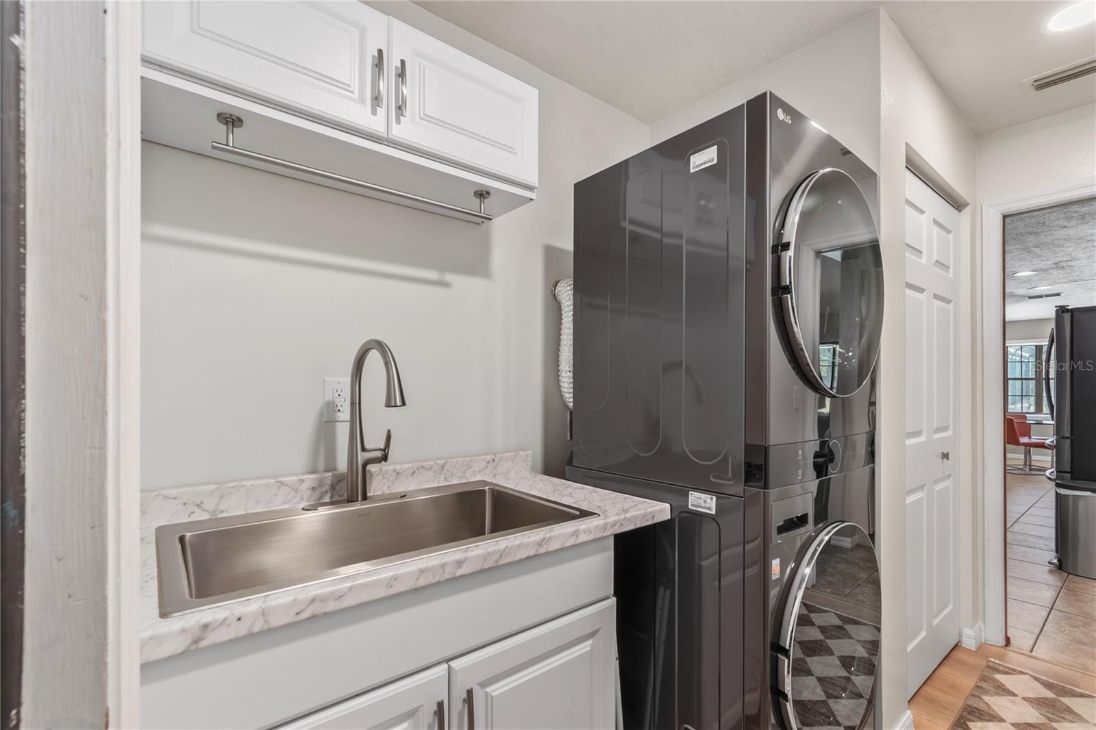 Image 37 of 68 For 10 Carry Back Road