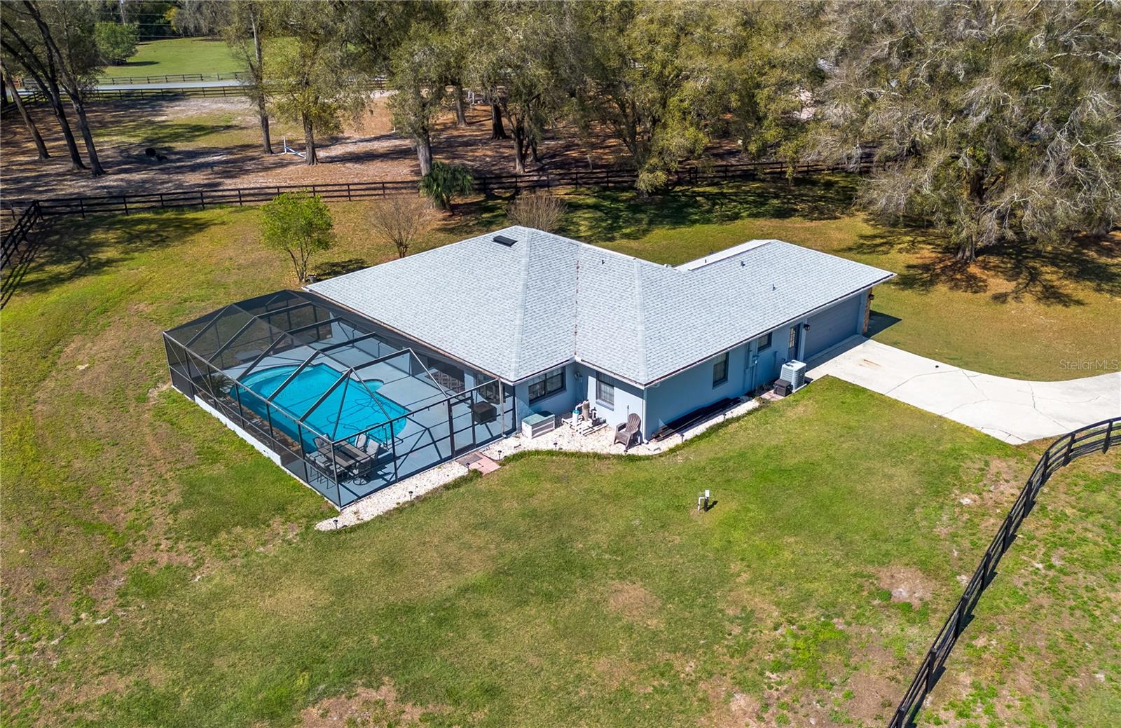 Image 4 of 68 For 10 Carry Back Road