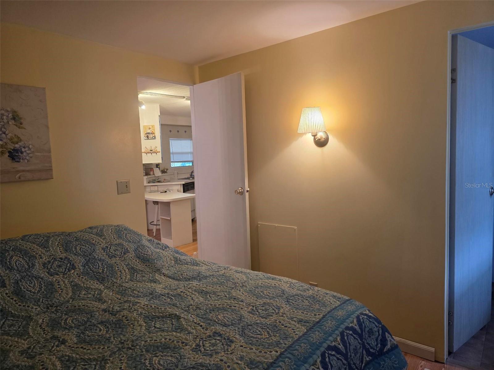 Listing photo id 15 for 7406 Stillwater Drive