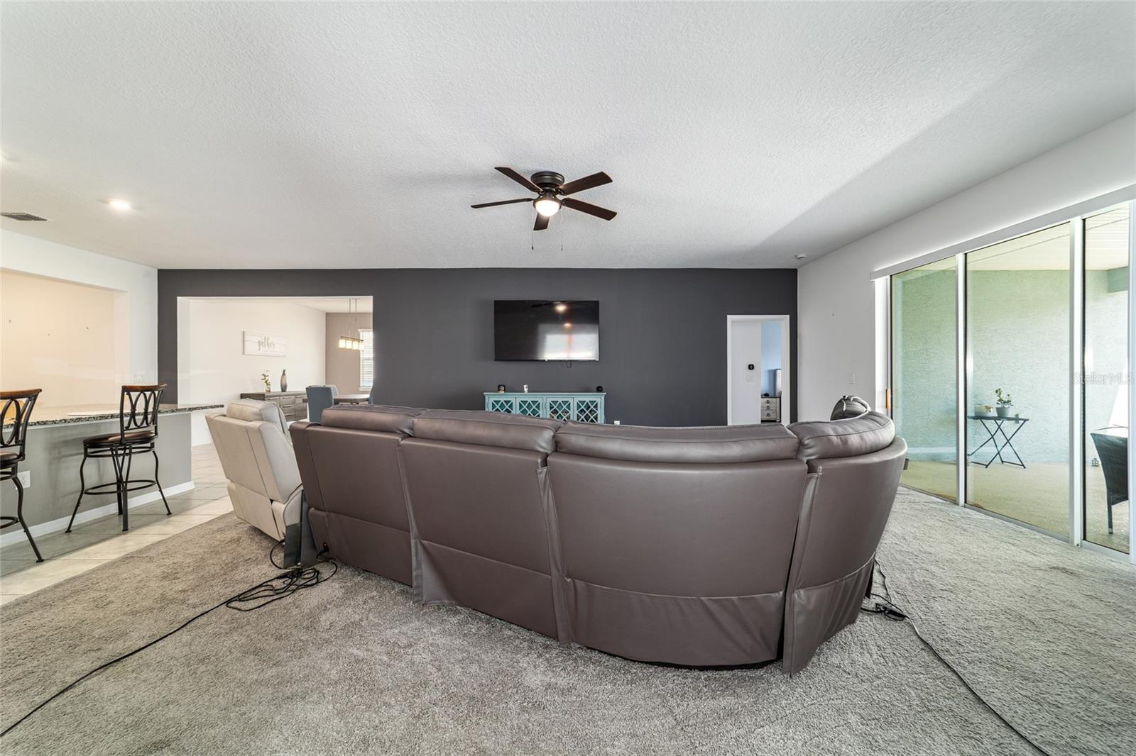 Image 20 of 83 For 6433 73rd Avenue