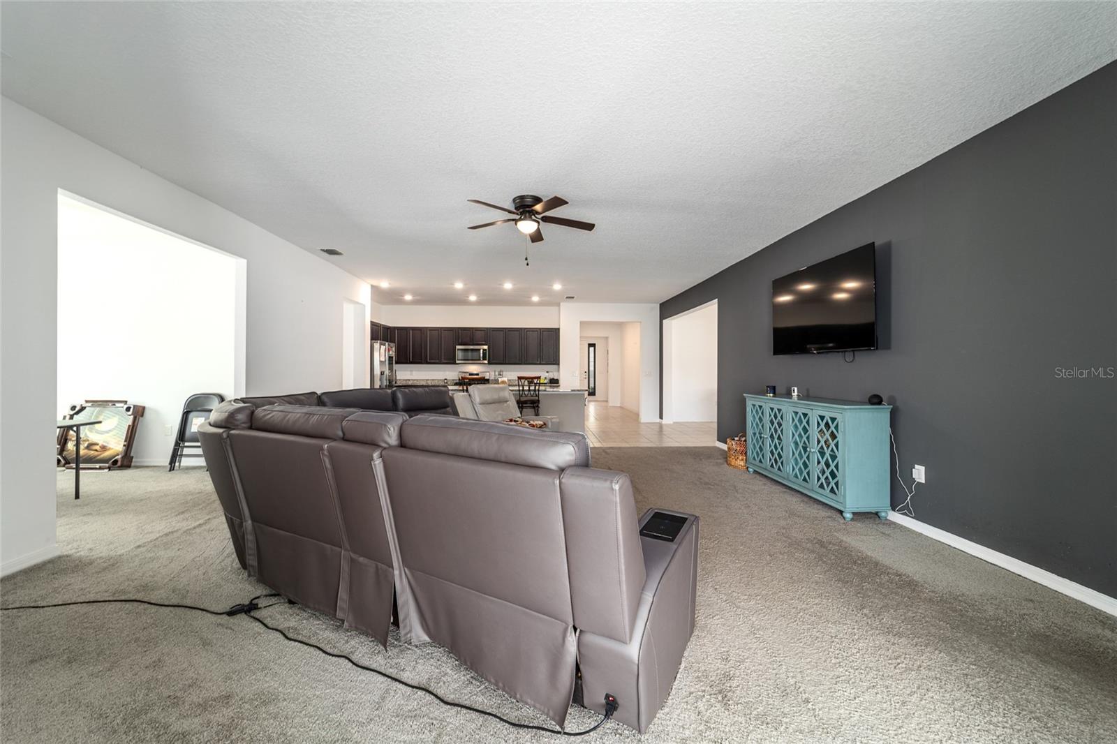 Image 22 of 83 For 6433 73rd Avenue