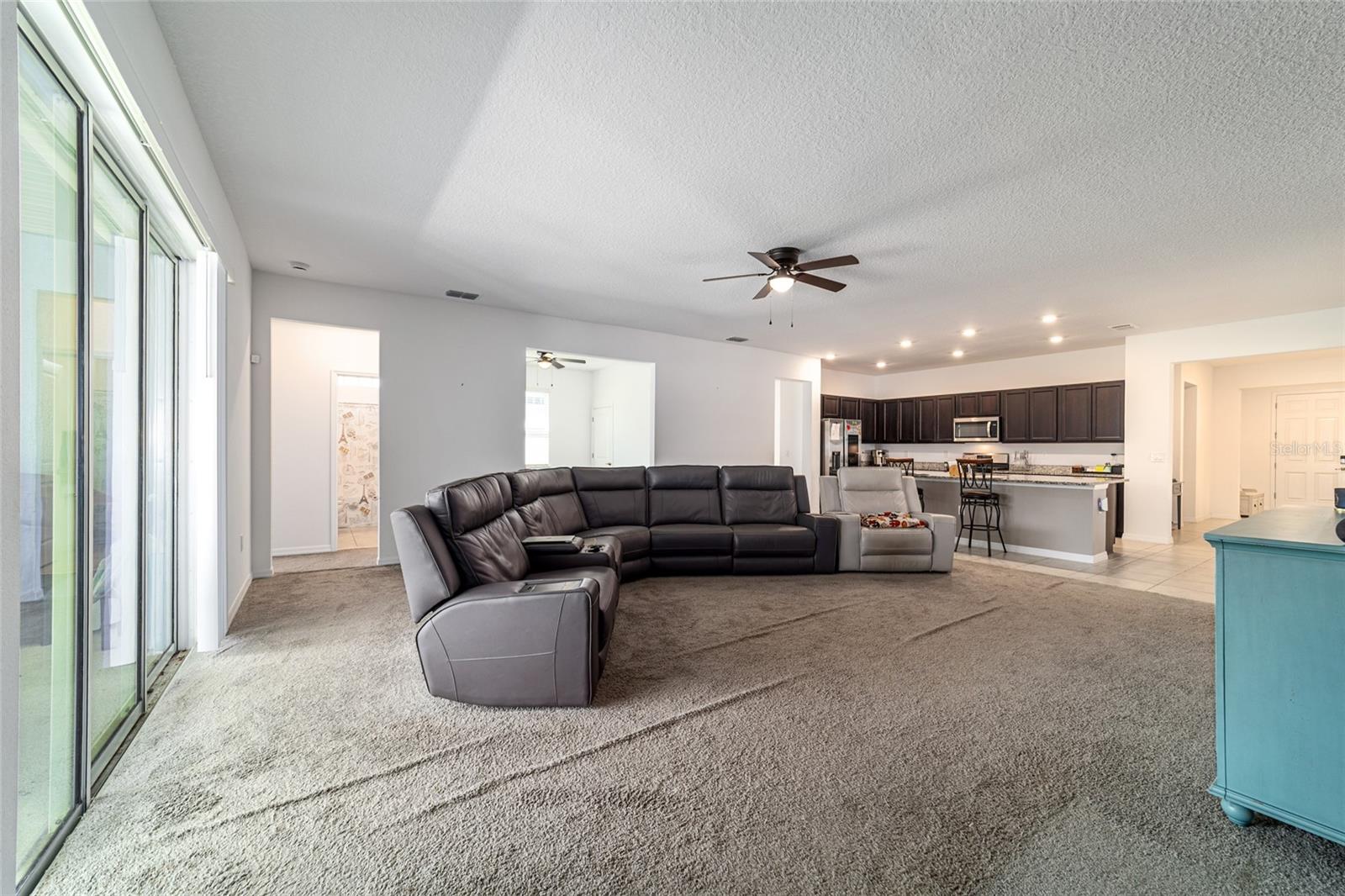 Image 23 of 83 For 6433 73rd Avenue