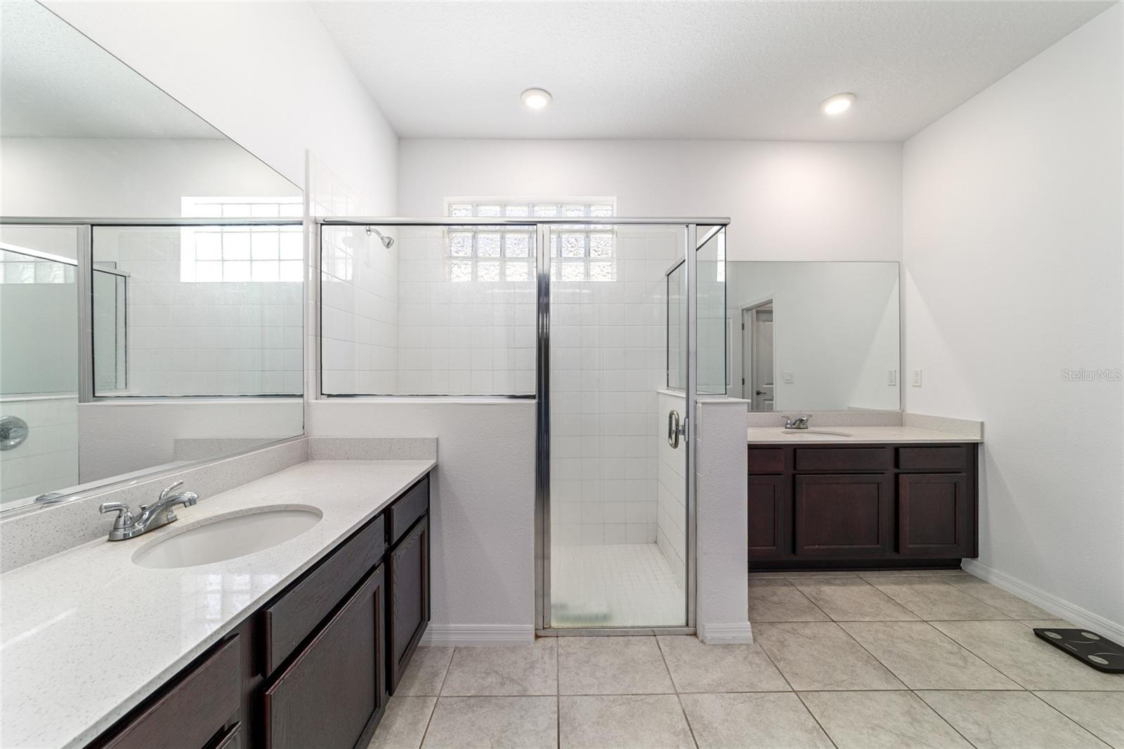 Image 40 of 83 For 6433 73rd Avenue