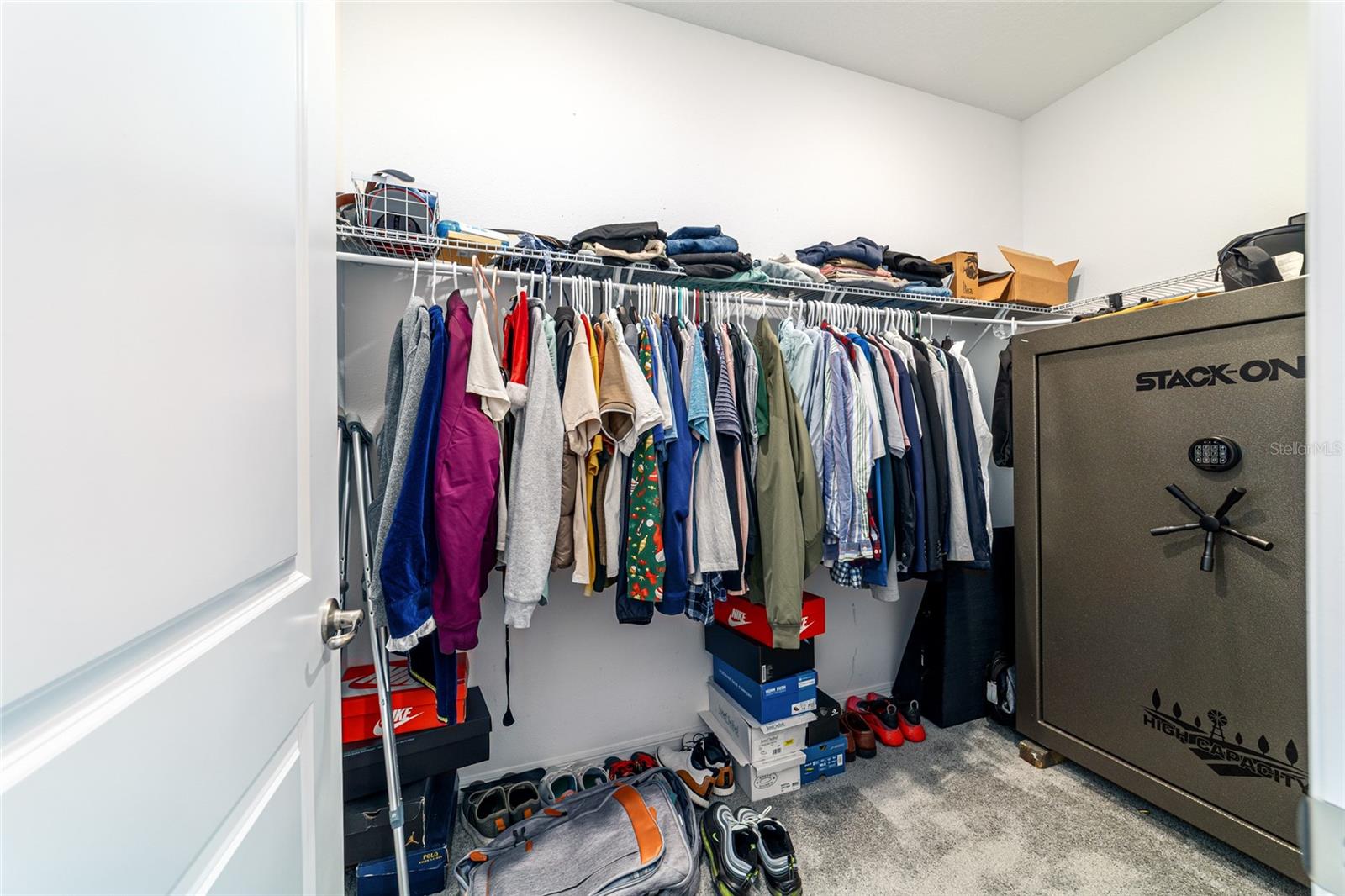 Image 41 of 83 For 6433 73rd Avenue