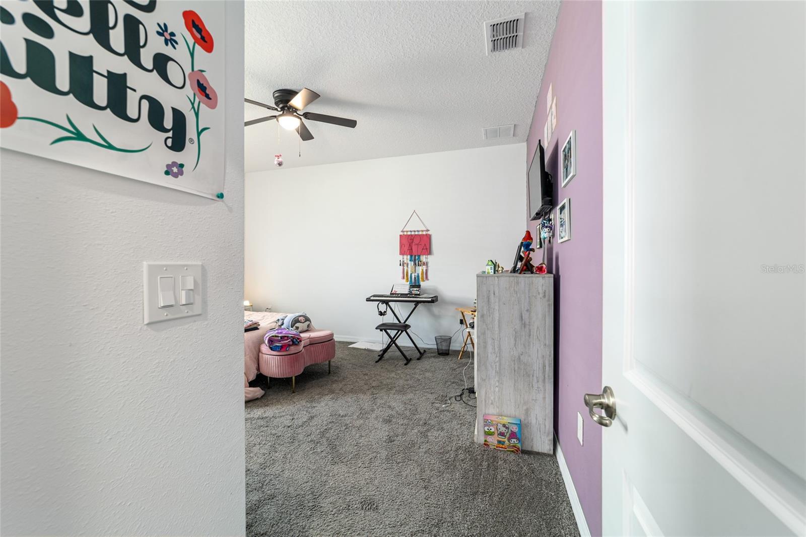 Image 57 of 83 For 6433 73rd Avenue