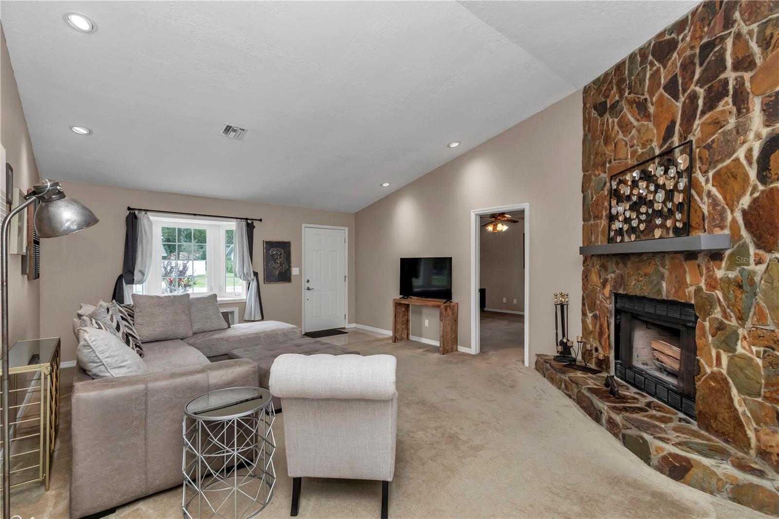 Image 21 of 48 For 1760 38th Street