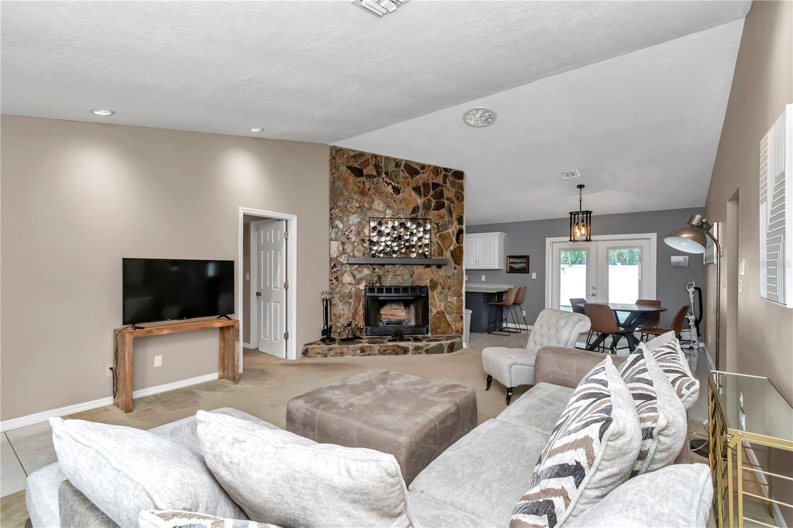 Image 22 of 48 For 1760 38th Street