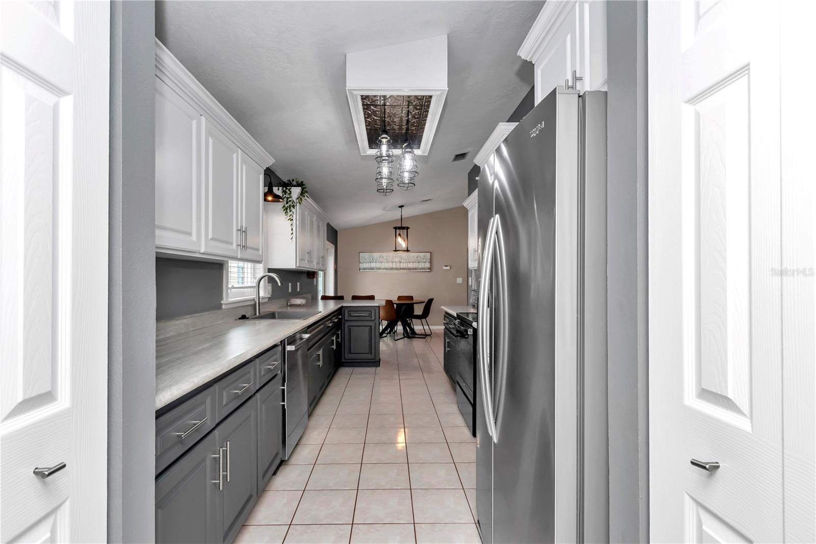 Image 28 of 48 For 1760 38th Street