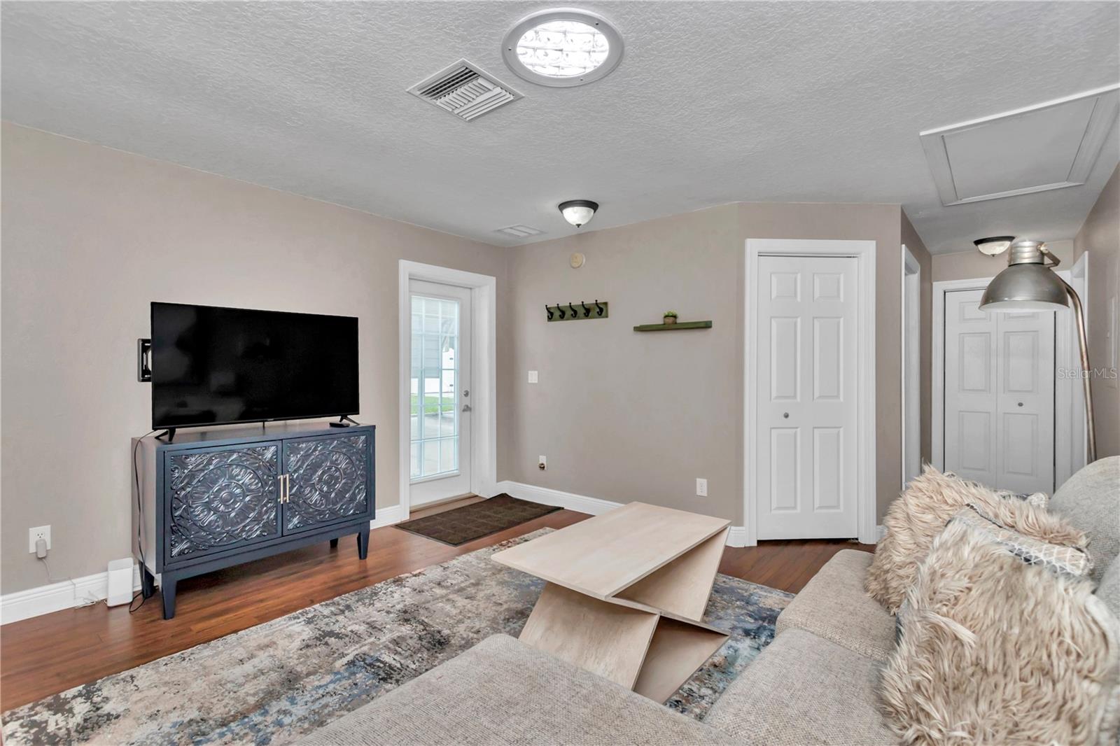 Image 34 of 48 For 1760 38th Street