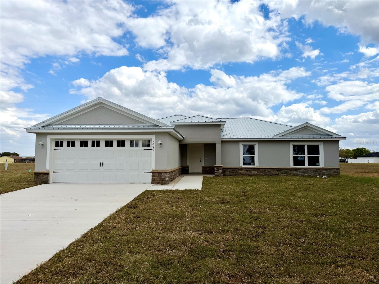 Listing Details for 7000 Woodmont Court, SEBRING, FL 33876