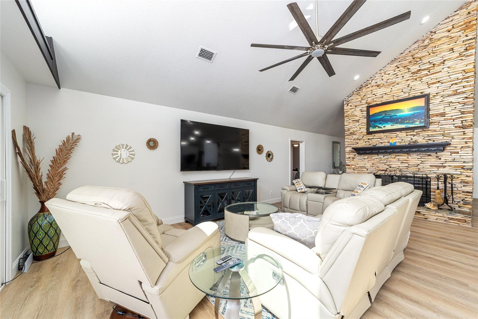 Image 21 of 62 For 12830 144th Avenue