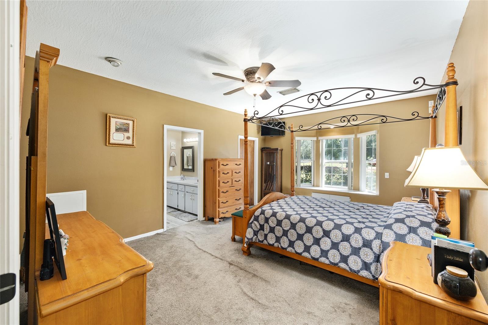 Image 17 of 48 For 5985 Gulf To Lake Highway