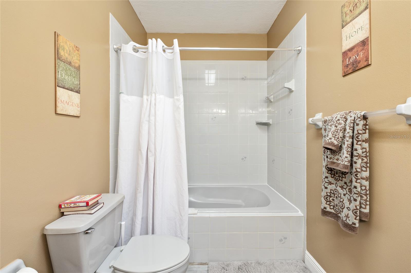 Image 19 of 48 For 5985 Gulf To Lake Highway