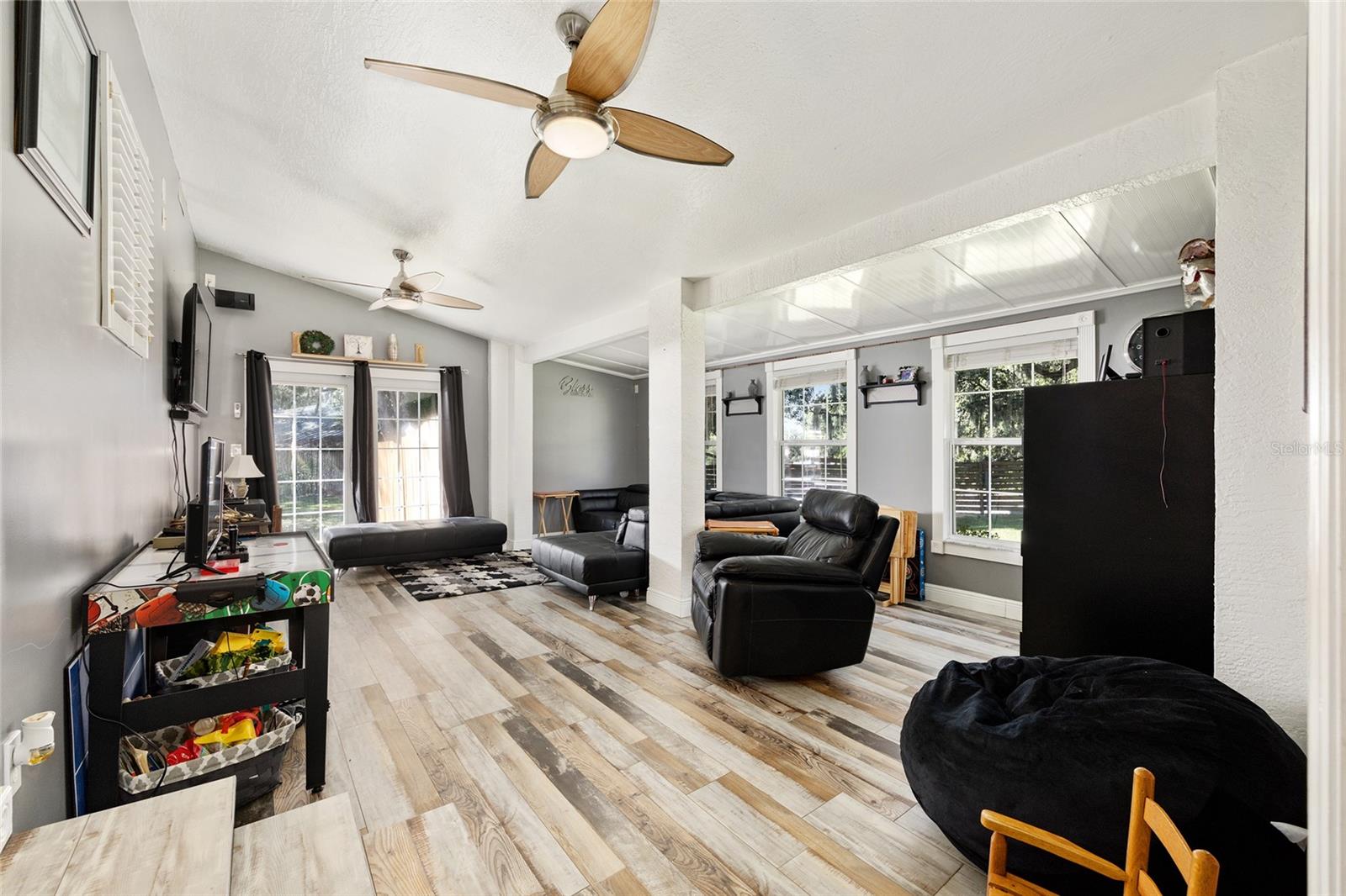 Image 29 of 48 For 5985 Gulf To Lake Highway