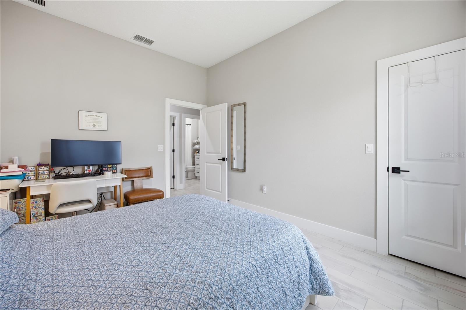 Image 20 of 41 For 5070 129th Court