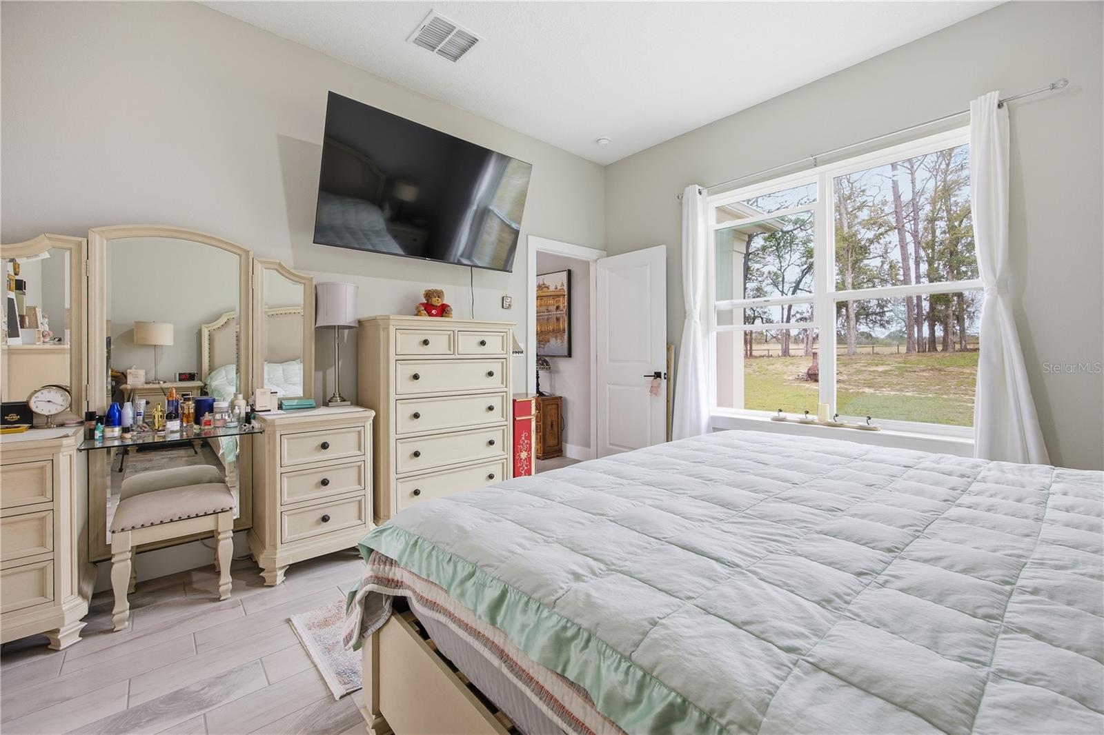 Image 25 of 41 For 5070 129th Court