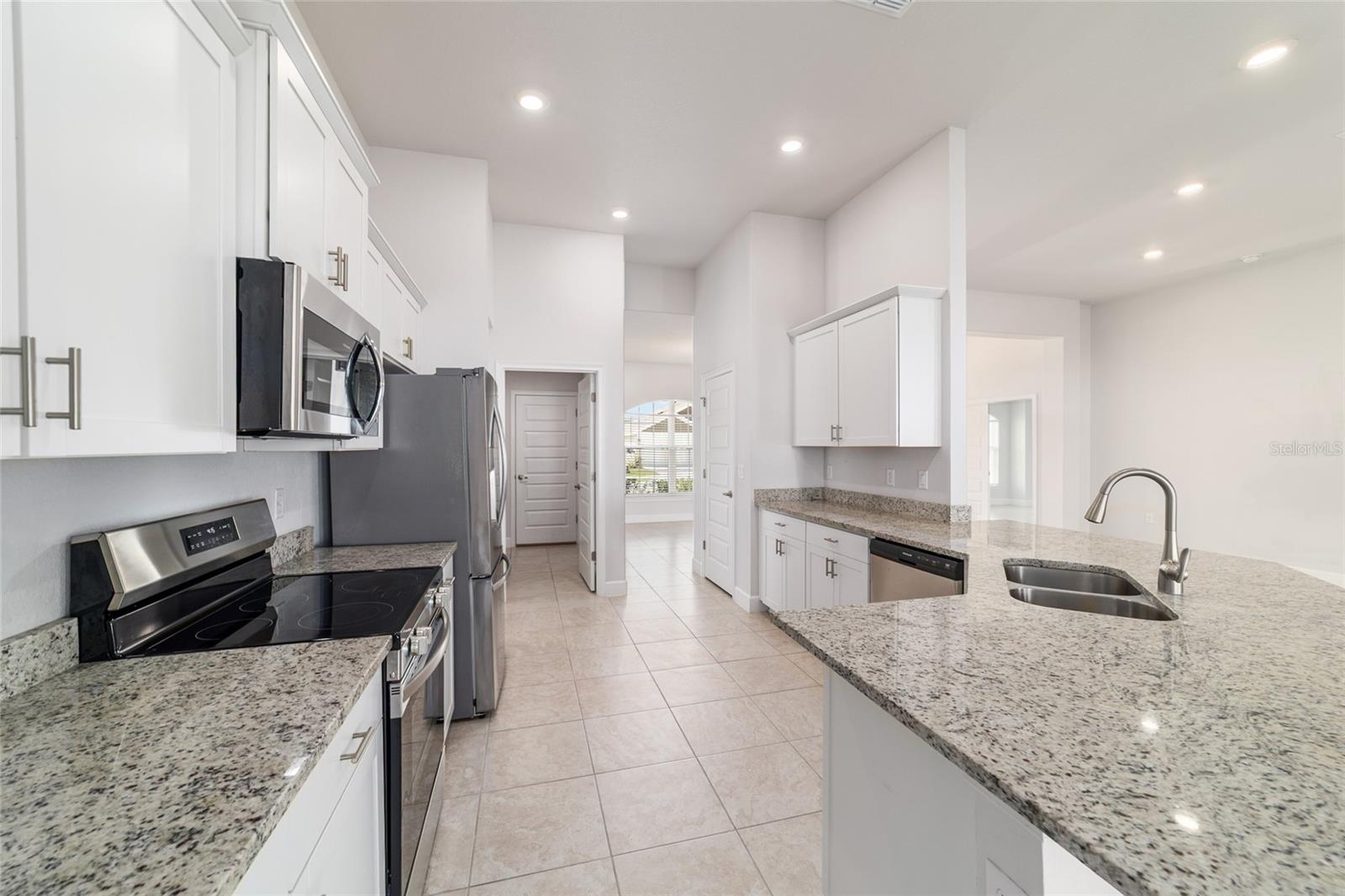 Image 22 of 81 For 8373 57th Court