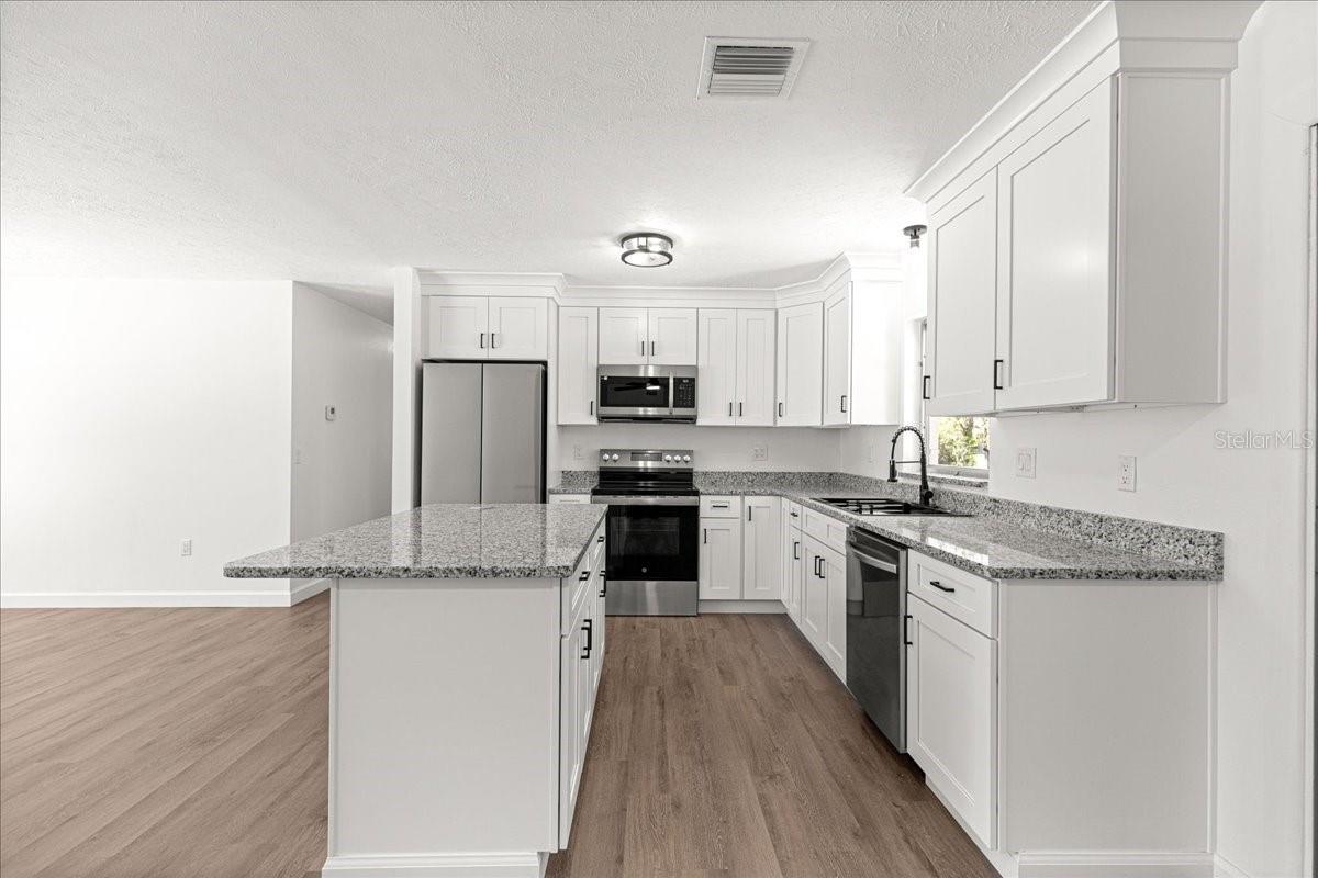 Image 12 of 55 For 2818 25th Court