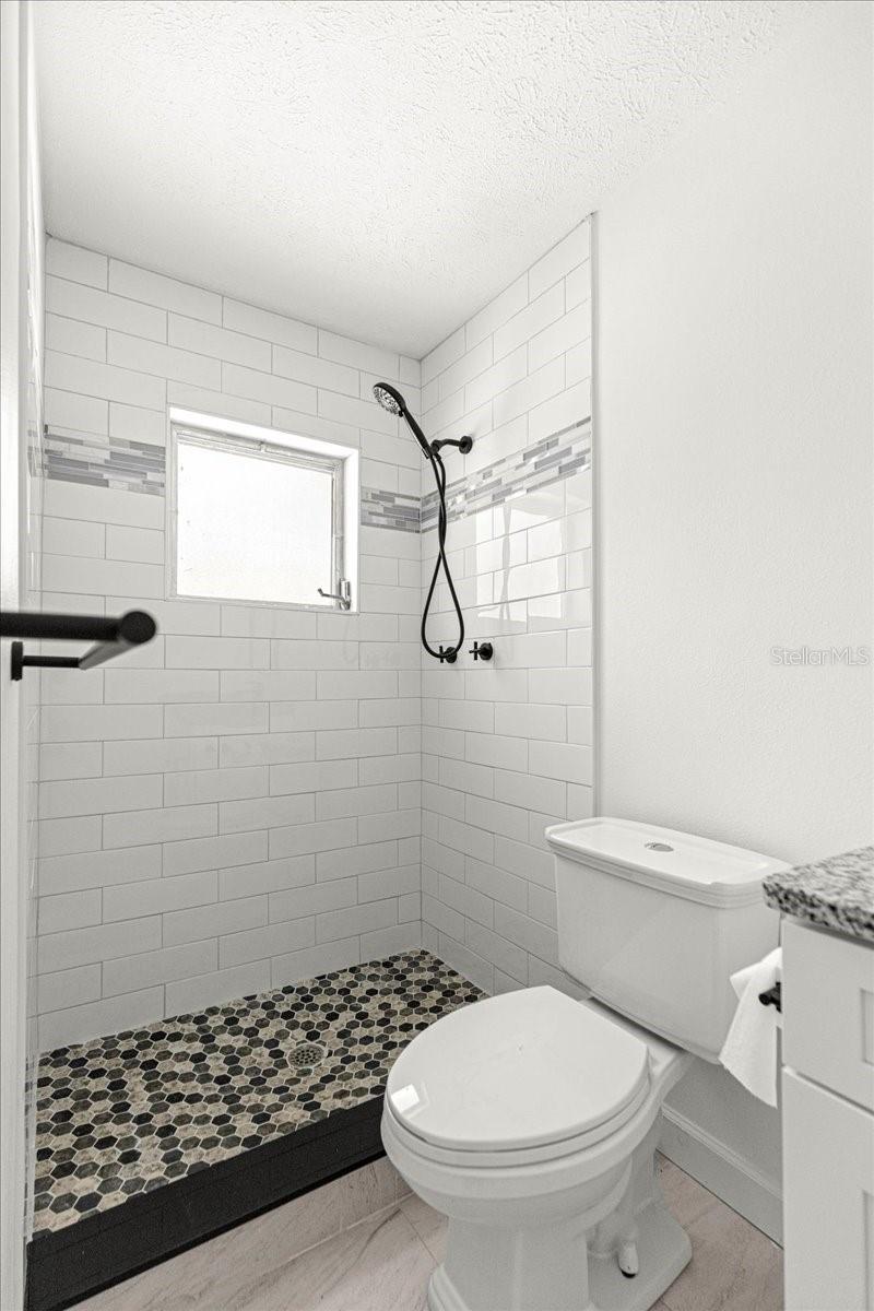 Image 21 of 55 For 2818 25th Court