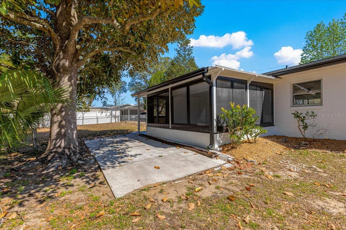 Image 32 of 55 For 2818 25th Court