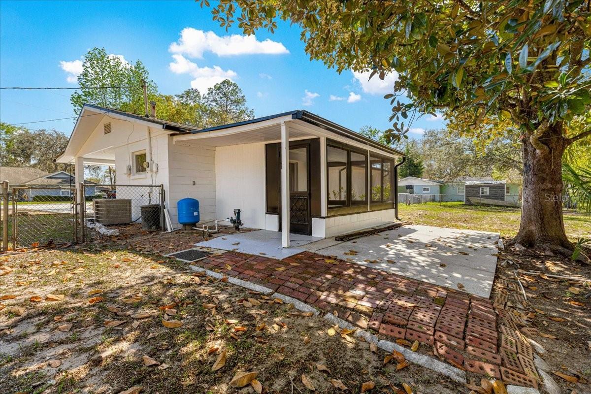 Image 33 of 55 For 2818 25th Court