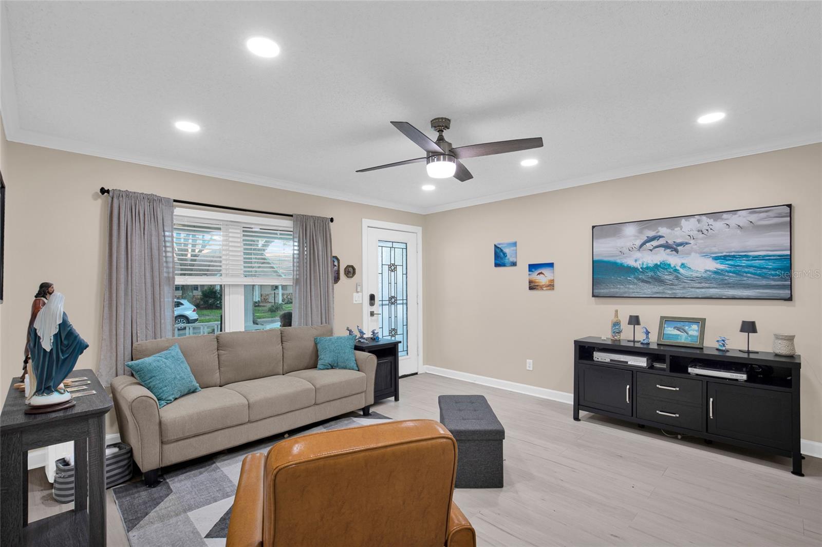 Image 4 of 17 For 8883 93rd Lane F