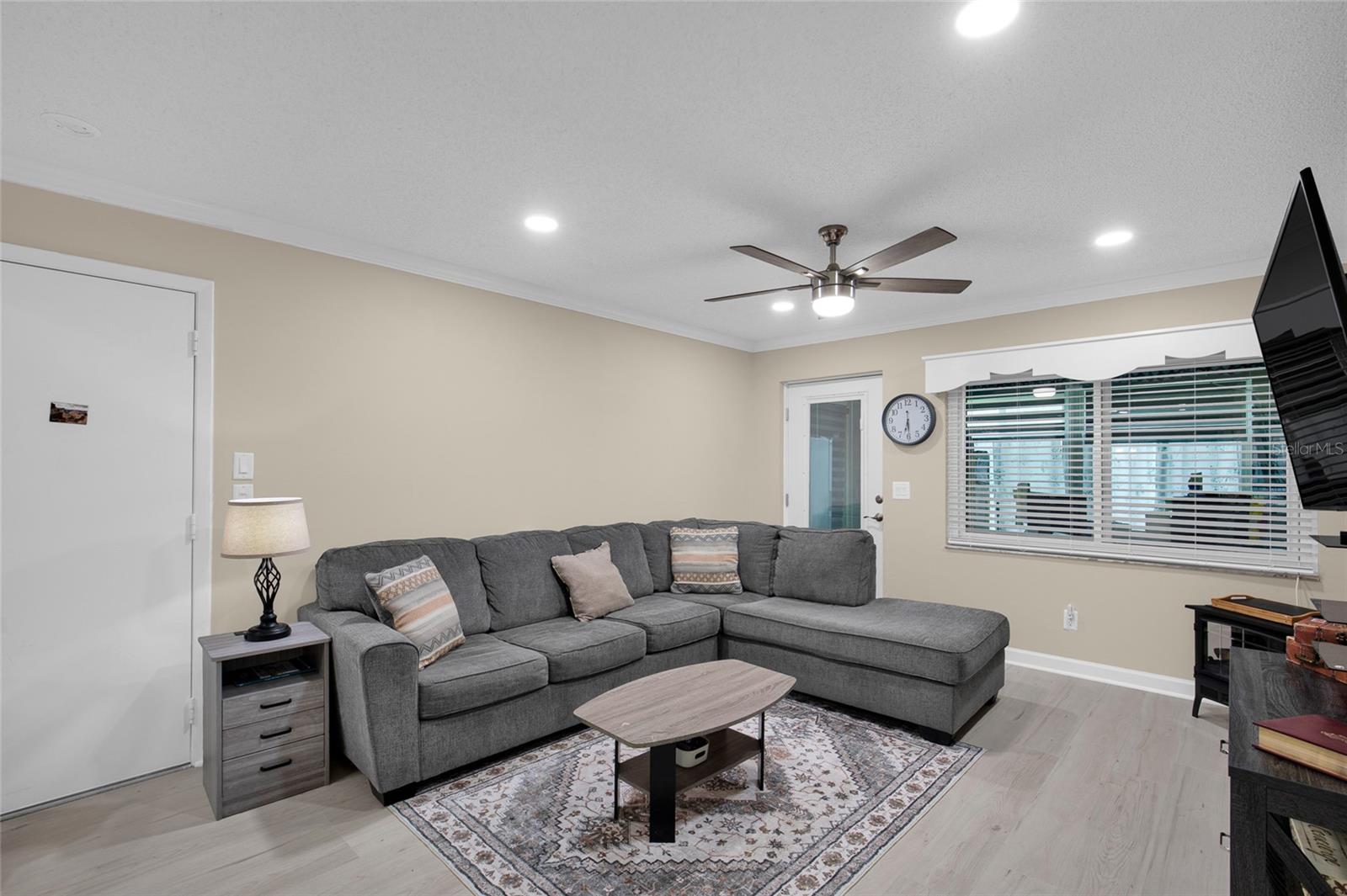 Image 7 of 17 For 8883 93rd Lane F