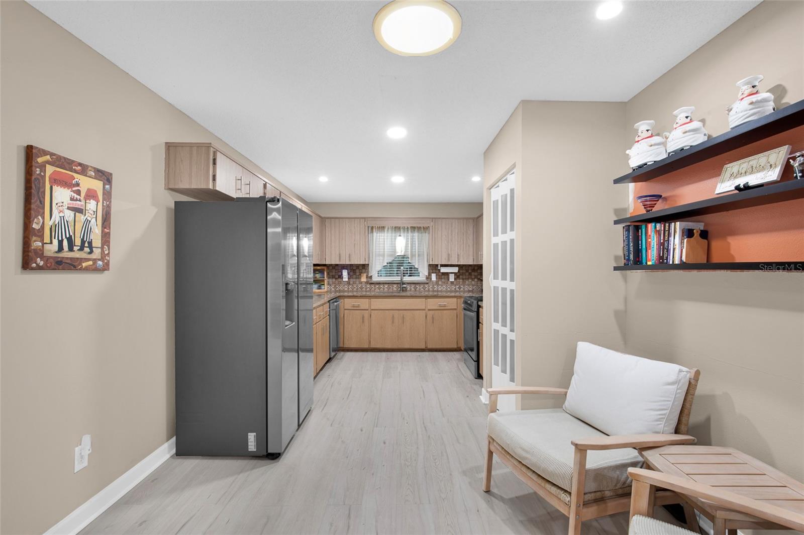 Image 9 of 17 For 8883 93rd Lane F