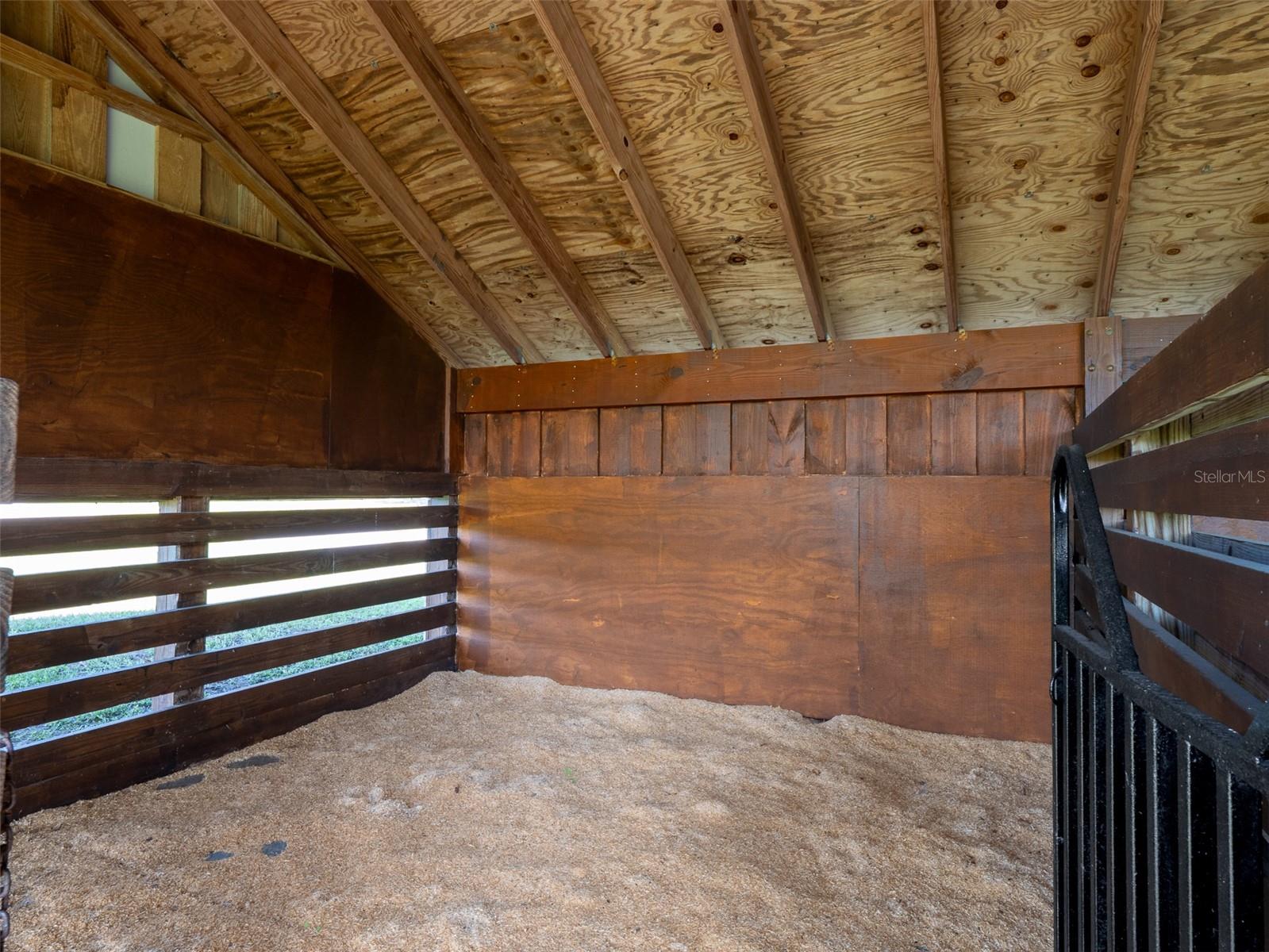 Image 9 of 27 For 15157 112th Place Road