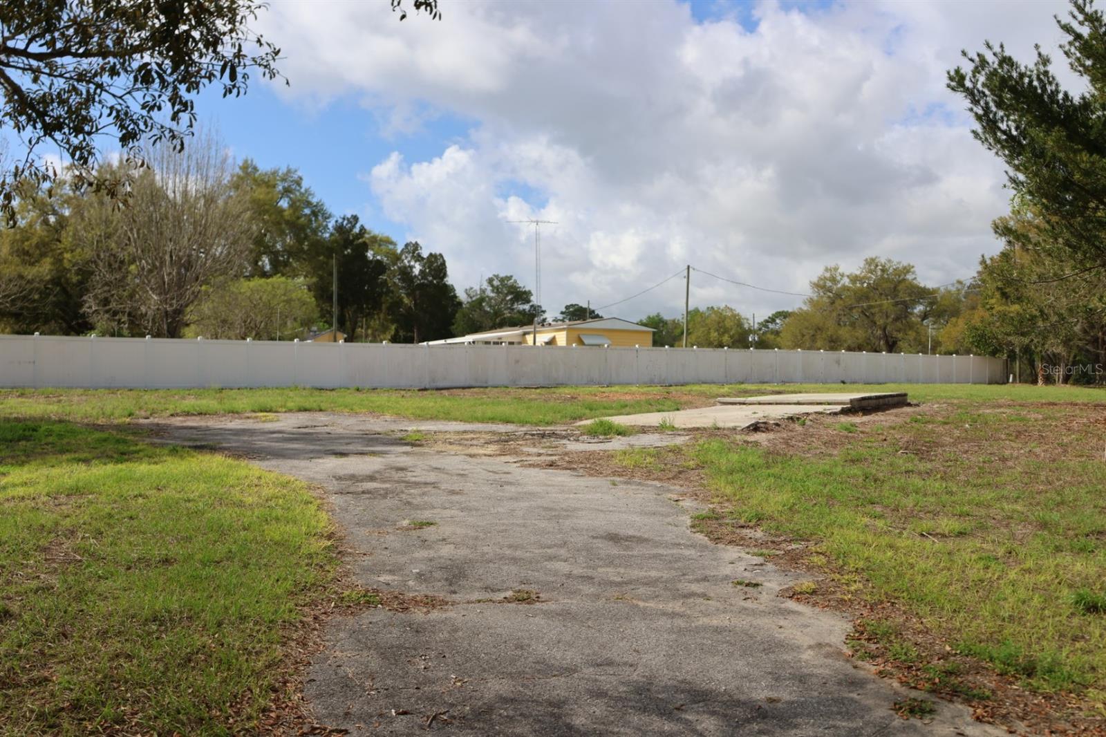 Image 8 of 23 For 11234 121st Lane Road