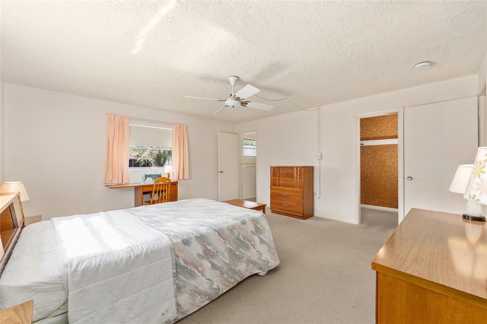 Image 25 of 40 For 216 Barbour Street