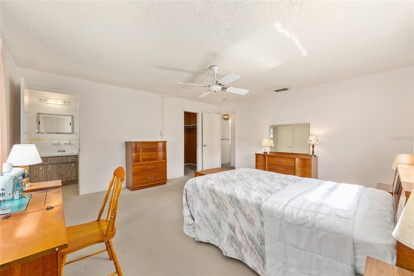 Image 26 of 40 For 216 Barbour Street