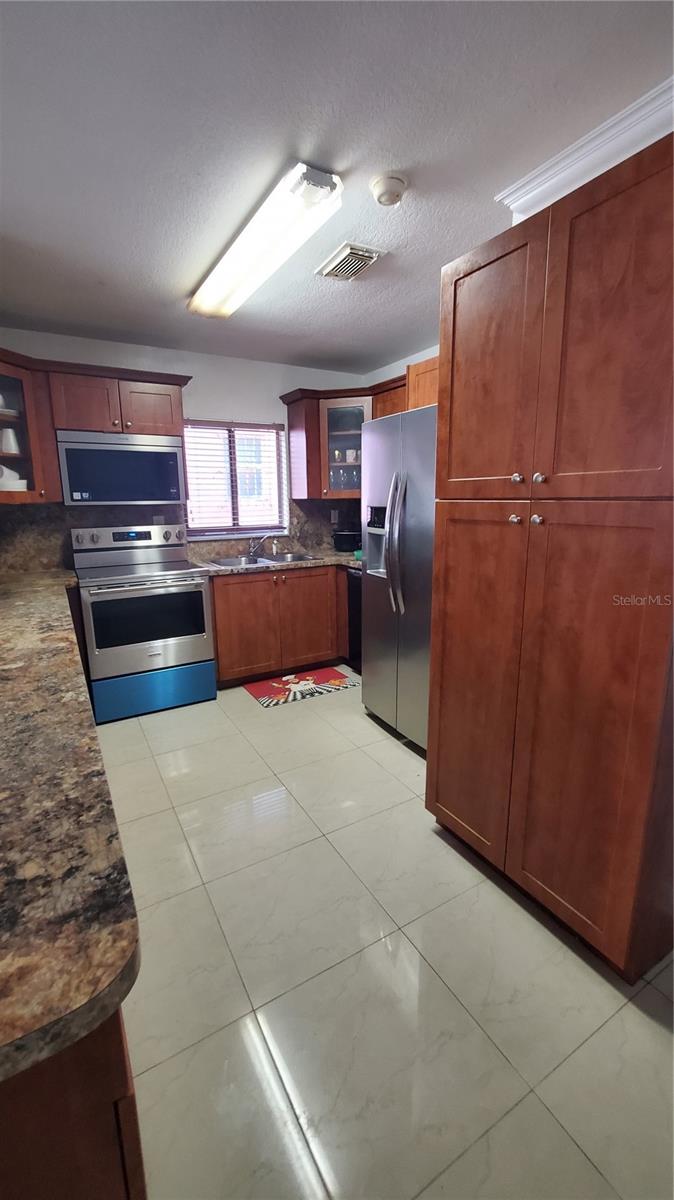 Image 15 of 28 For 1319 Jann Avenue