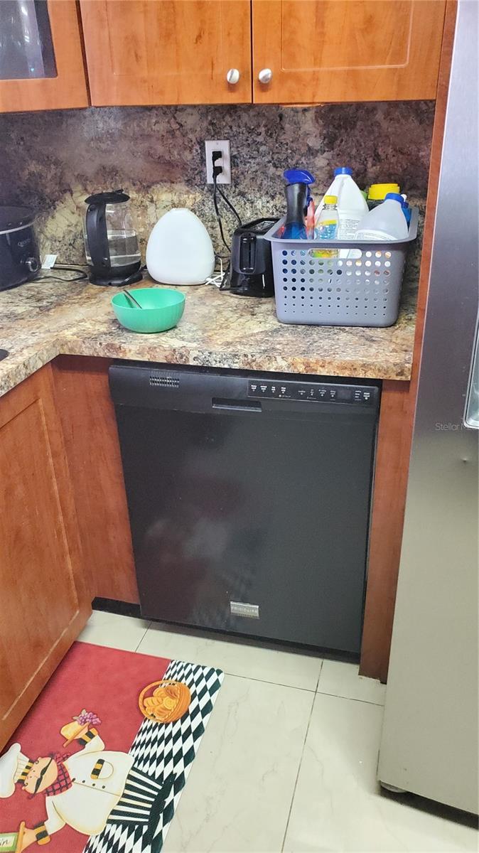 Image 18 of 28 For 1319 Jann Avenue