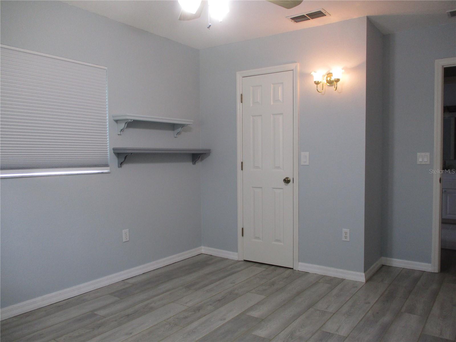 Image 38 of 77 For 14464 112th Circle