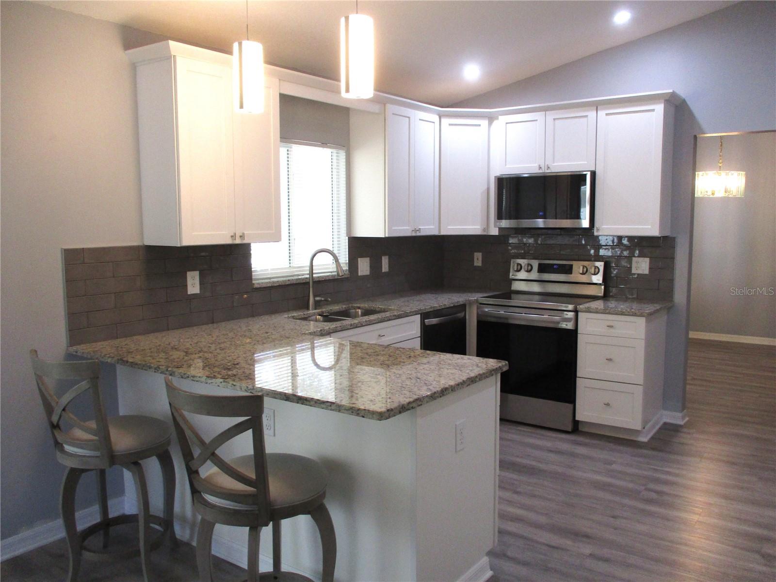 Image 6 of 77 For 14464 112th Circle