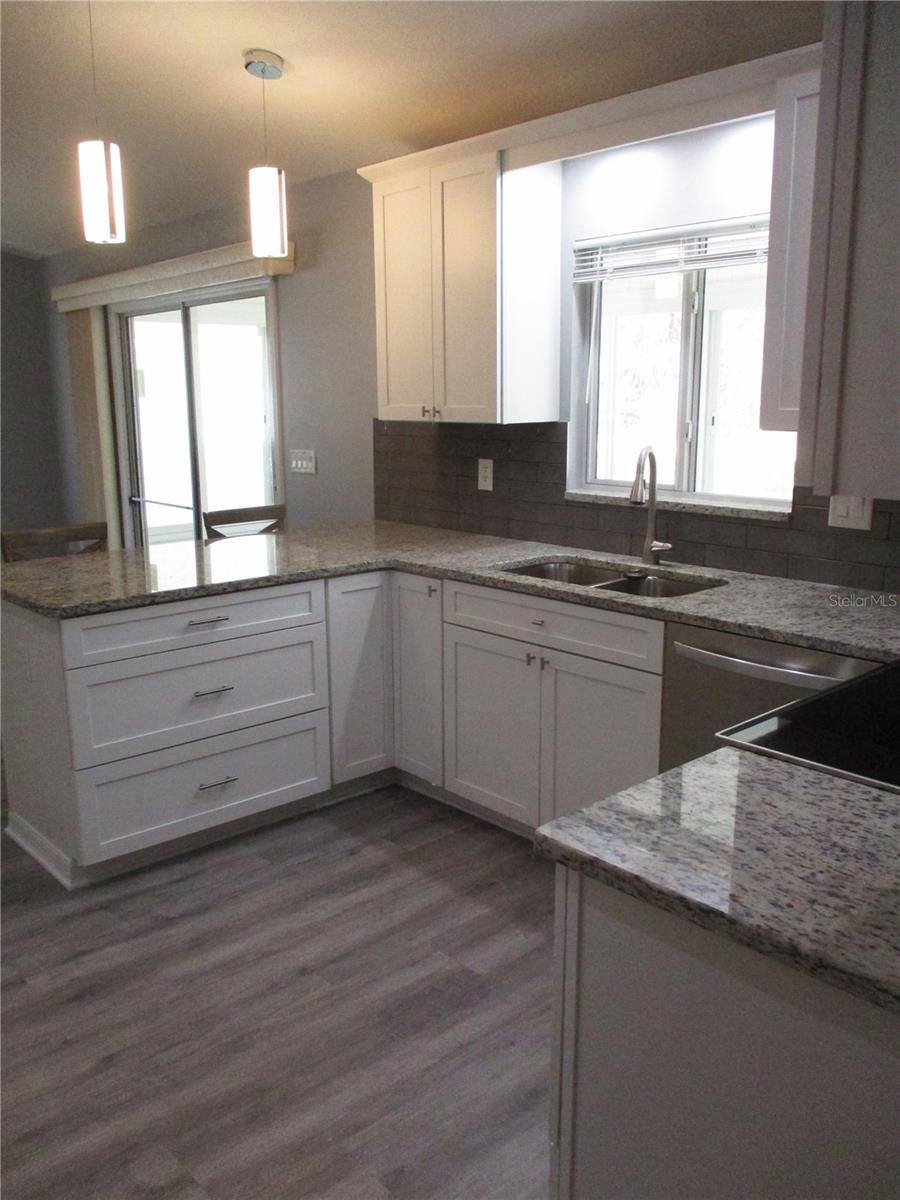 Image 8 of 77 For 14464 112th Circle