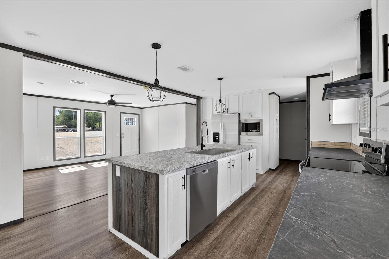 Image 20 of 37 For 16381 57th St