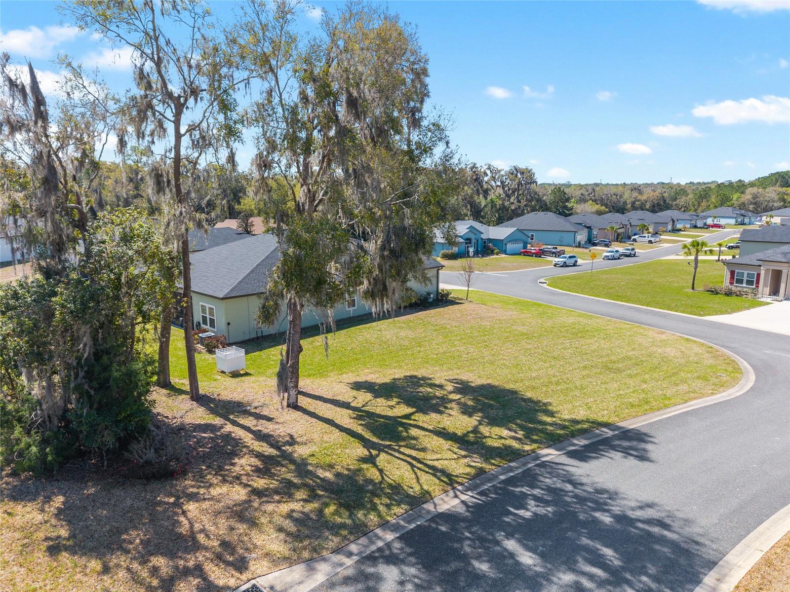 Image 19 of 20 For 19692 77th Loop