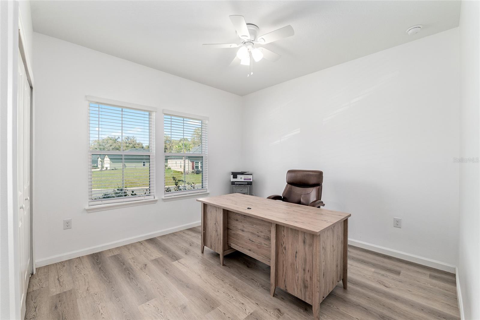 Image 4 of 20 For 19692 77th Loop