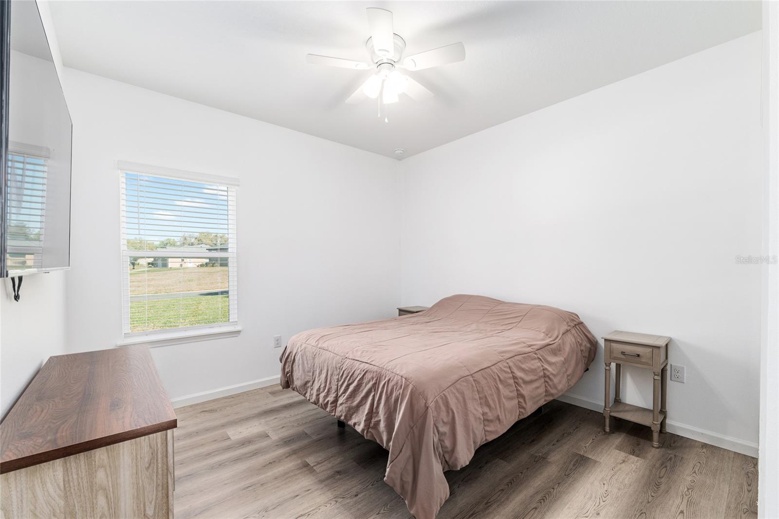 Image 5 of 20 For 19692 77th Loop