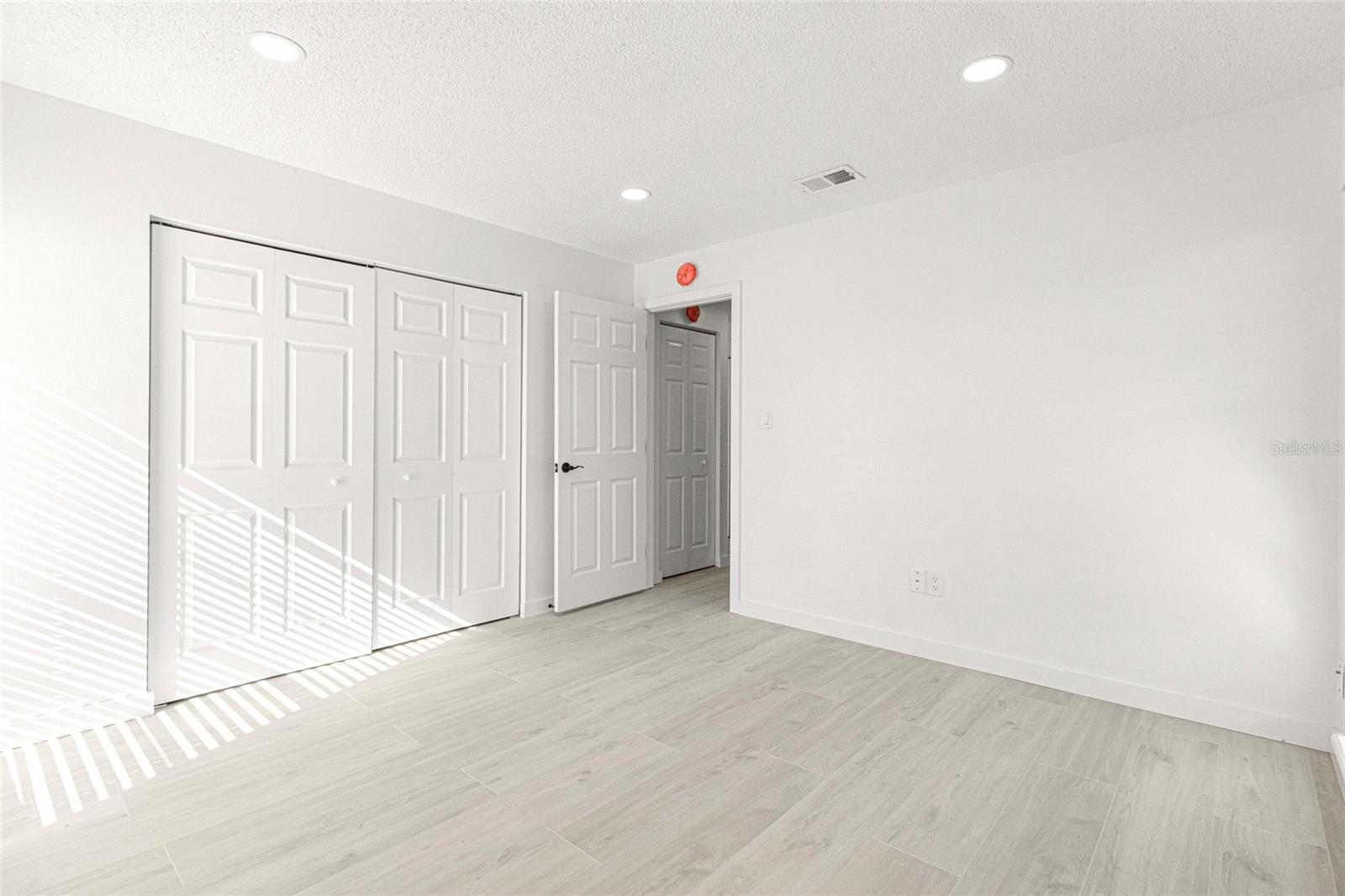 Image 19 of 20 For 5320 28th Lane