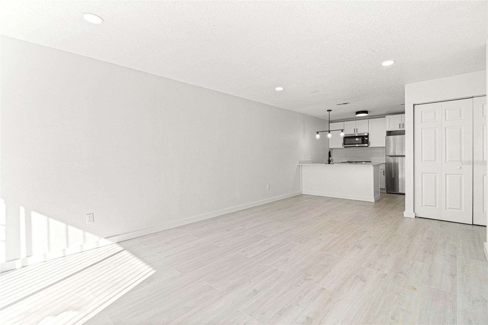 Image 6 of 20 For 5320 28th Lane