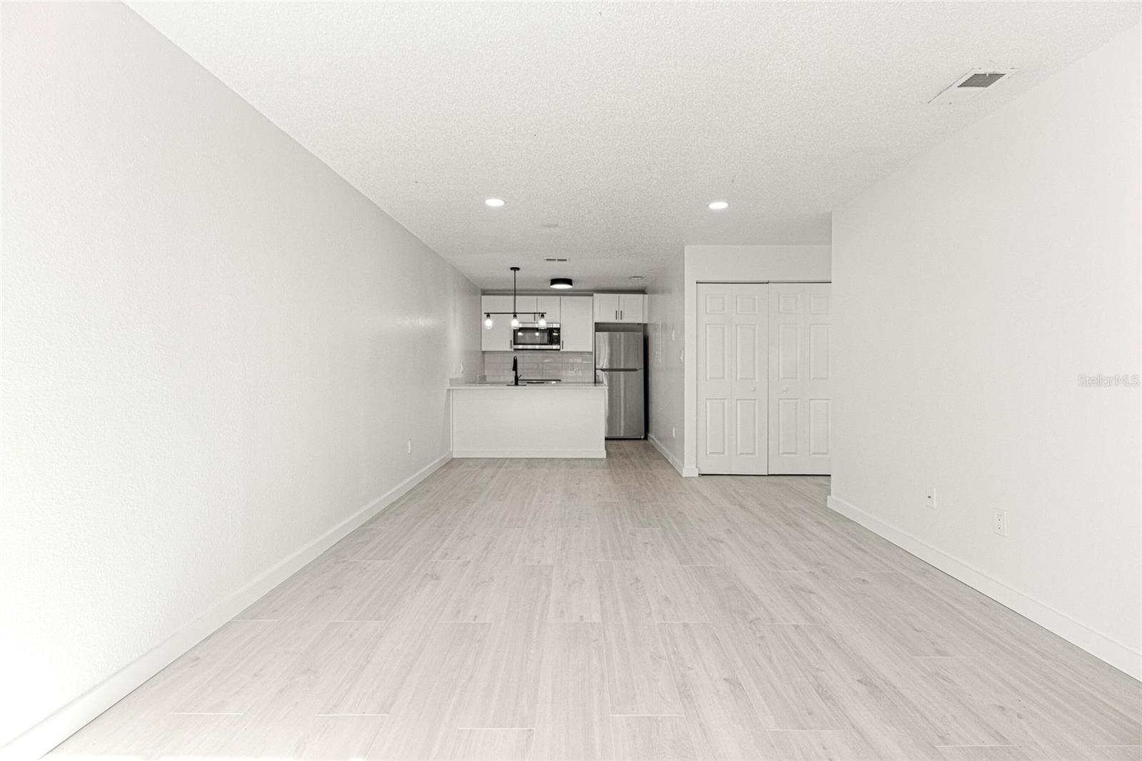 Image 7 of 20 For 5320 28th Lane